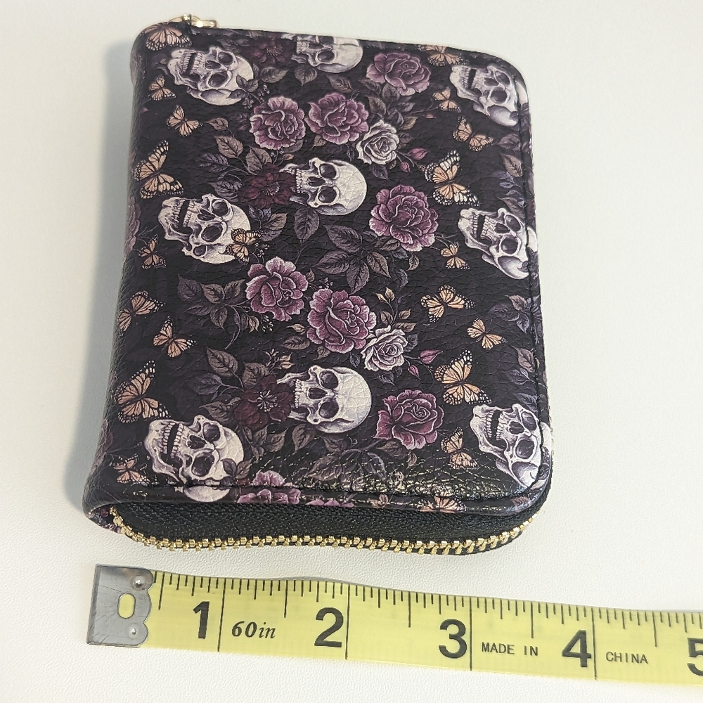 Skullette Brand Purple Roses & Skulls Vegan Leather Wallet New! - Picture 9 of 11
